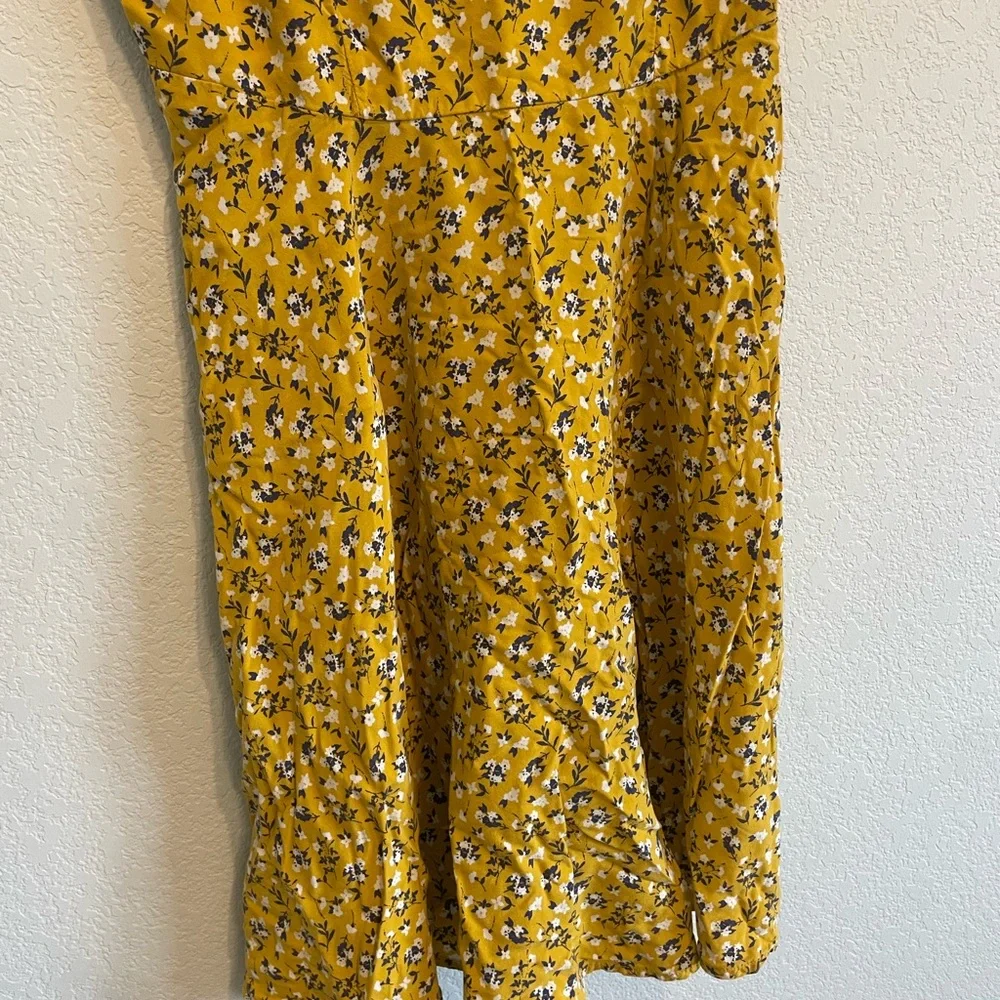 Old Navy Yellow Floral Mini Dress Size Medium - Picture 3 of 9